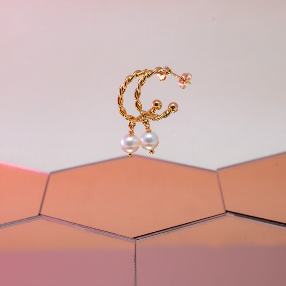 boucles d oreilles femme aurage - audacieuse - torsade-nacre -or 24 carats