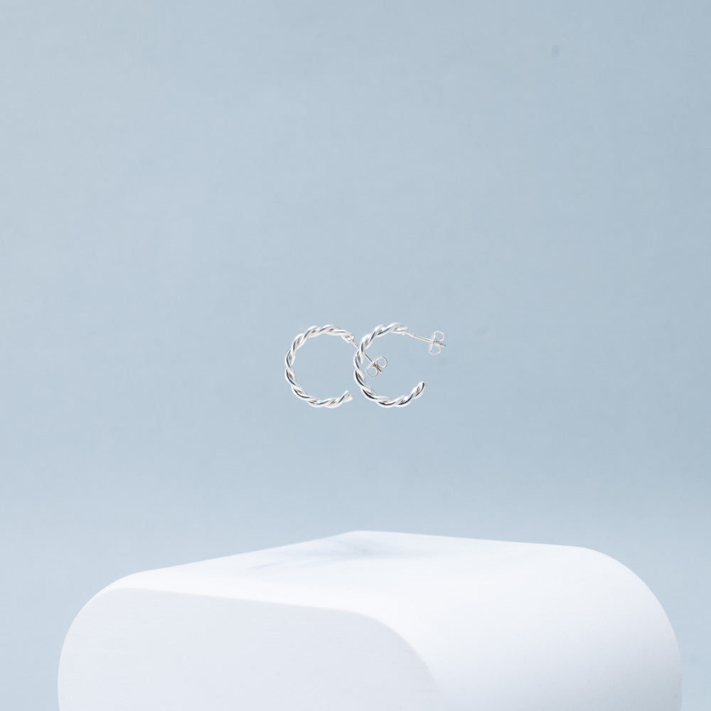 boucles d oreilles aurage femme-creoles minimaliste-argent