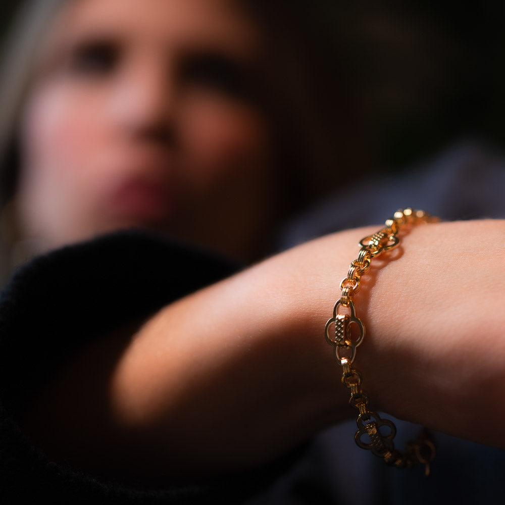 bracelet aurage femme-porte bonheur-or 24 carats