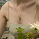 collier femme aurage - symbole amour - coeur-or 24 carats