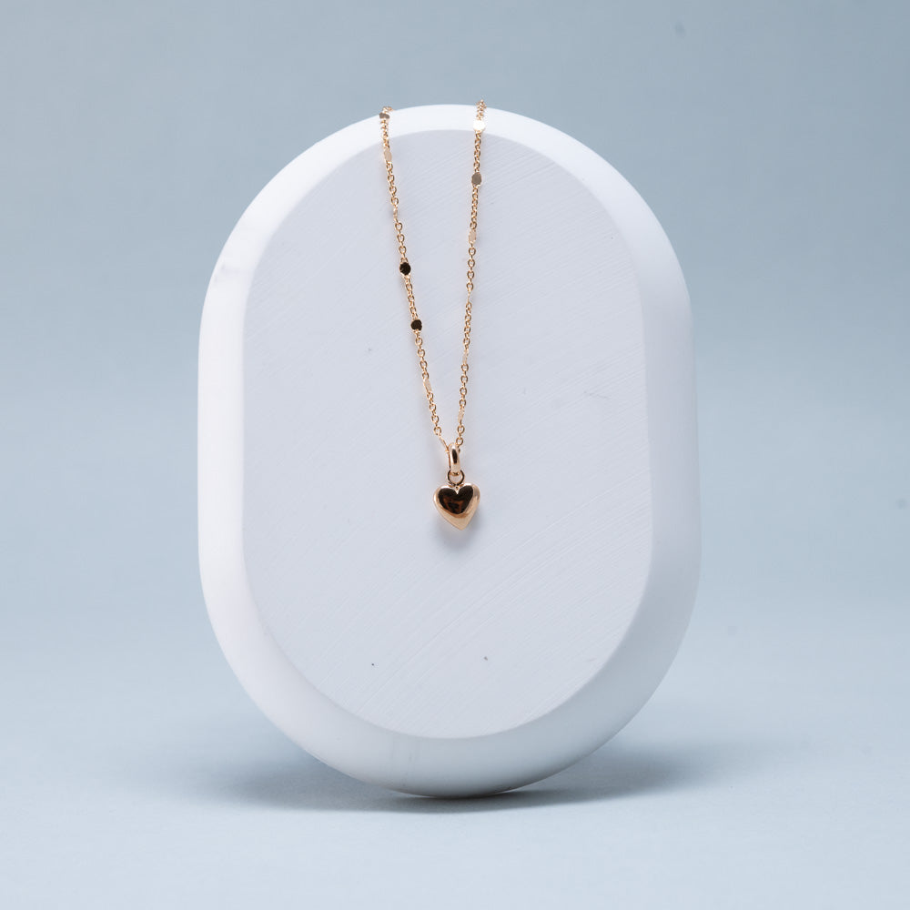 Élégant collier en acier titane avec pendentif Bouddha Maitreya coloré Élégant collier en acier titane avec pendentif Bouddha Maitreya coloré